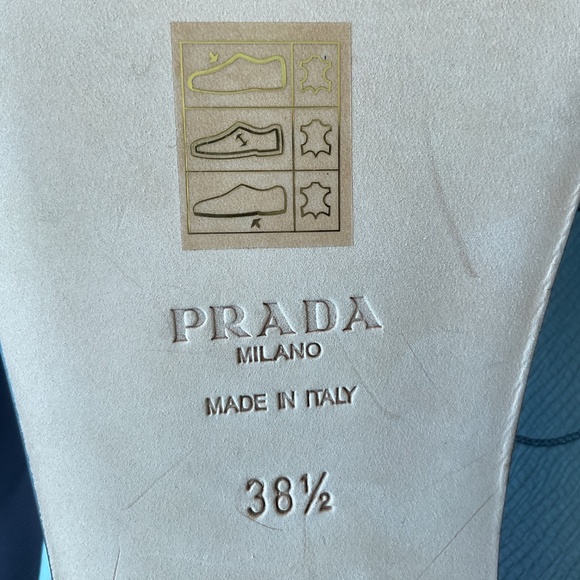 NWT PRADA Black/Red Patent Sandals Size 38.5. Made in Italy. - Picture 6 of 7